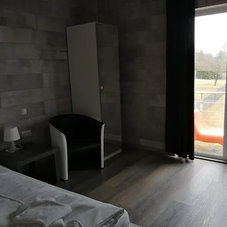 Apart Az * Mescherin
